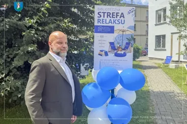 Leżaki, książki i poezja. W Nowym Sączu powstała wakacyjna strefa relaksu