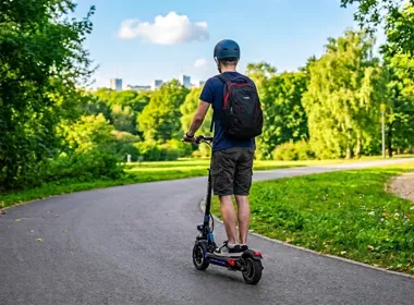 Trzy upadki na hulajnogach w weekend - policja wskazuje jeden błąd